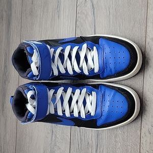 Nike Court Borough Mid 2